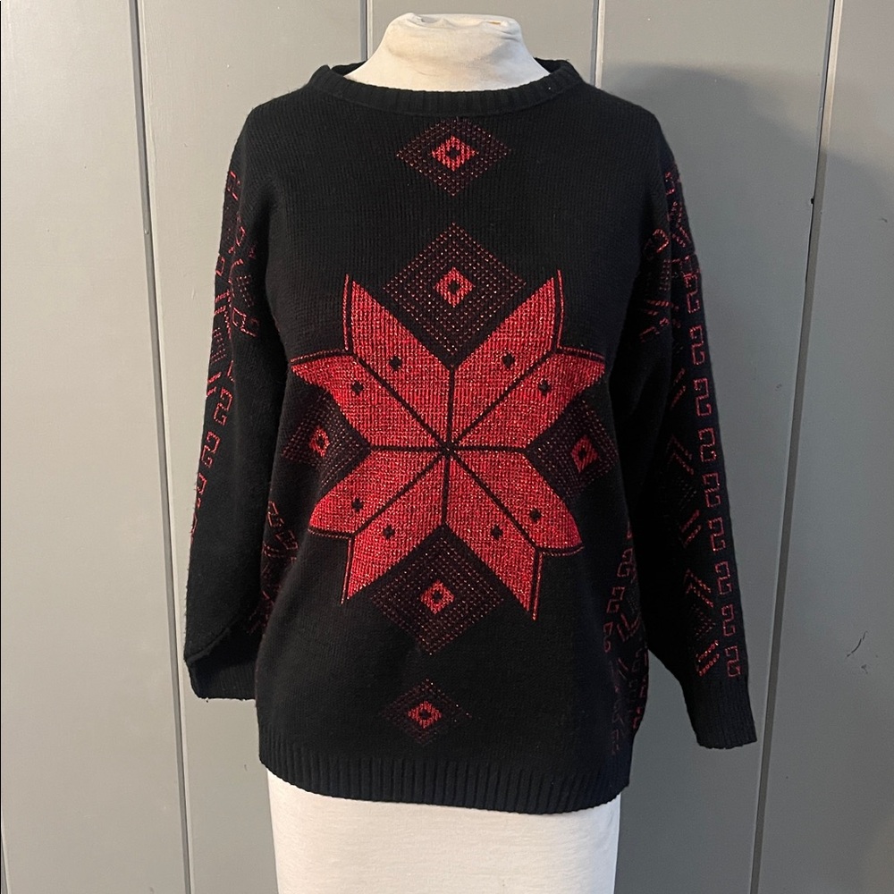Ellen D Kollection Sweater Holiday Poinsettia Black Red Vintage Cottagecore